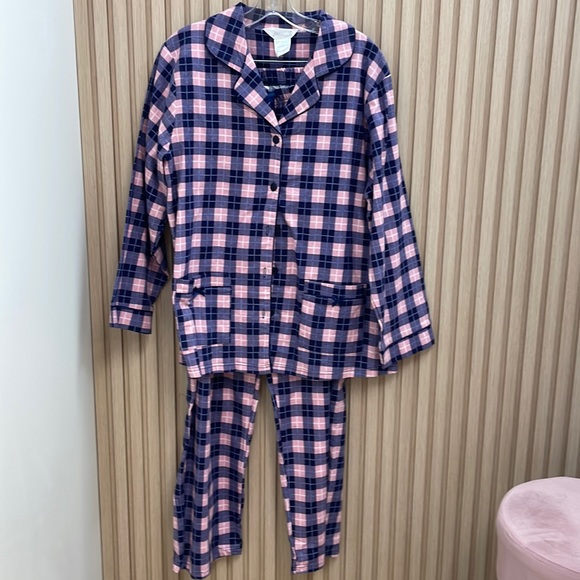 Pink and navy flannel pj set. - Picture 1 of 2